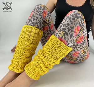 Polainas tejidas a mano en hilado rústico de lana con algodón.  color amarillo