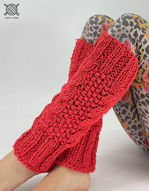 Polainas tejidas a mano en hilado rústico de lana con algodón.  color rojo